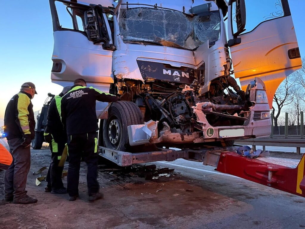 Pomoc drogowa TIR Świdnica – holowanie uszkodzonego TIR
