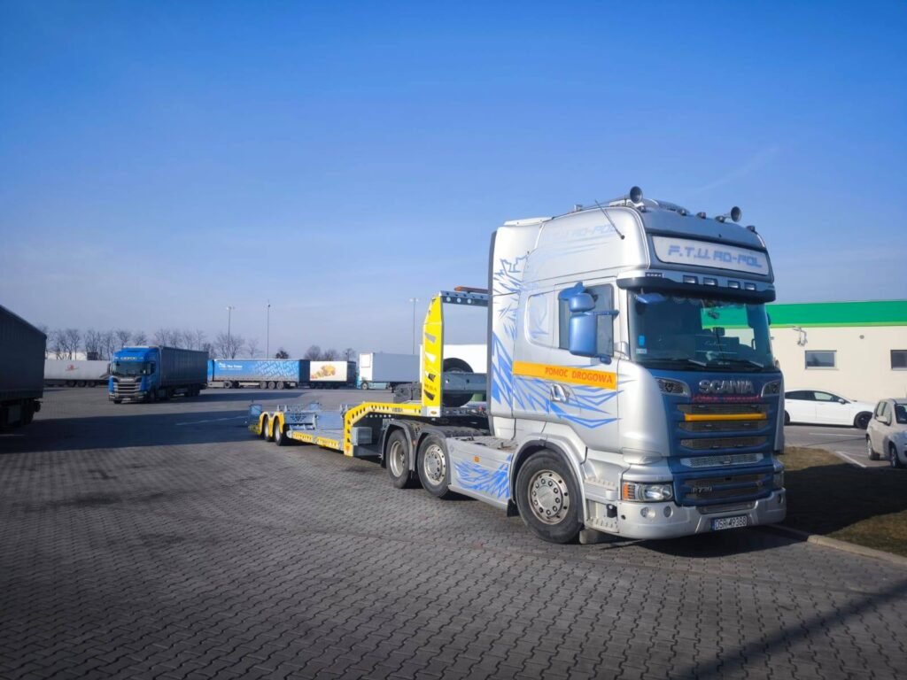 Pomoc drogowa TIR Świdnica – transport maszyn i TIR